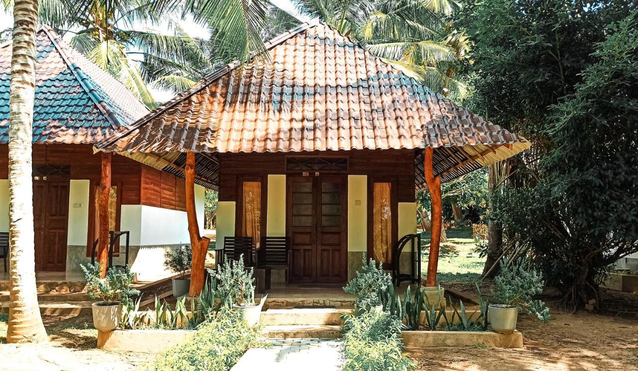 Lagoon Paradise Beach Resort Tangalle Eksteriør billede