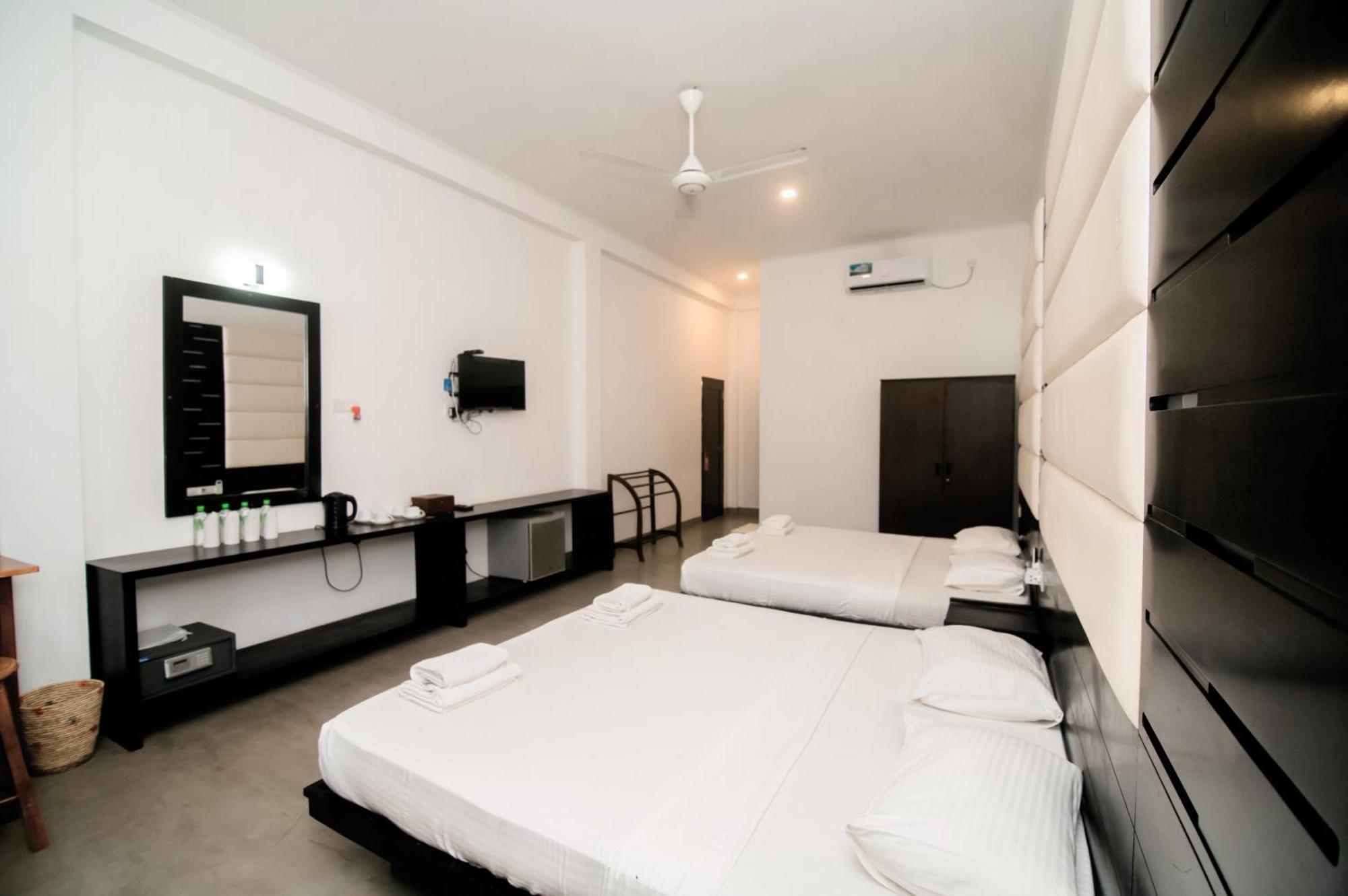 Lagoon Paradise Beach Resort Tangalle Eksteriør billede